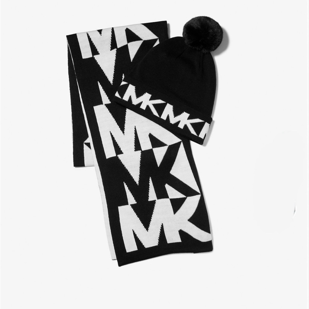Michael Kors Logo Intarsia Knit Beanie & Scarf Set NWT Black White Pom NWT Gift